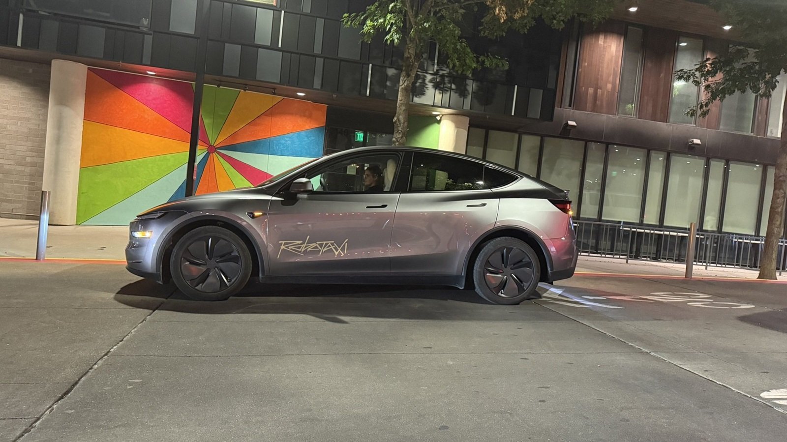Tesla Robotaxi Crashes 4x More Than Humans – One Tried to Swim