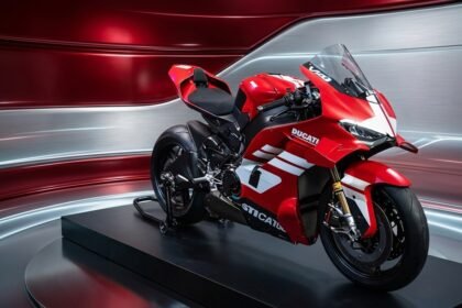 2027 Ducati Superleggera V4 Centenario