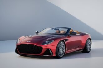 Aston Martin DBS Superleggera, A Perfect Blend of Power and Elegance