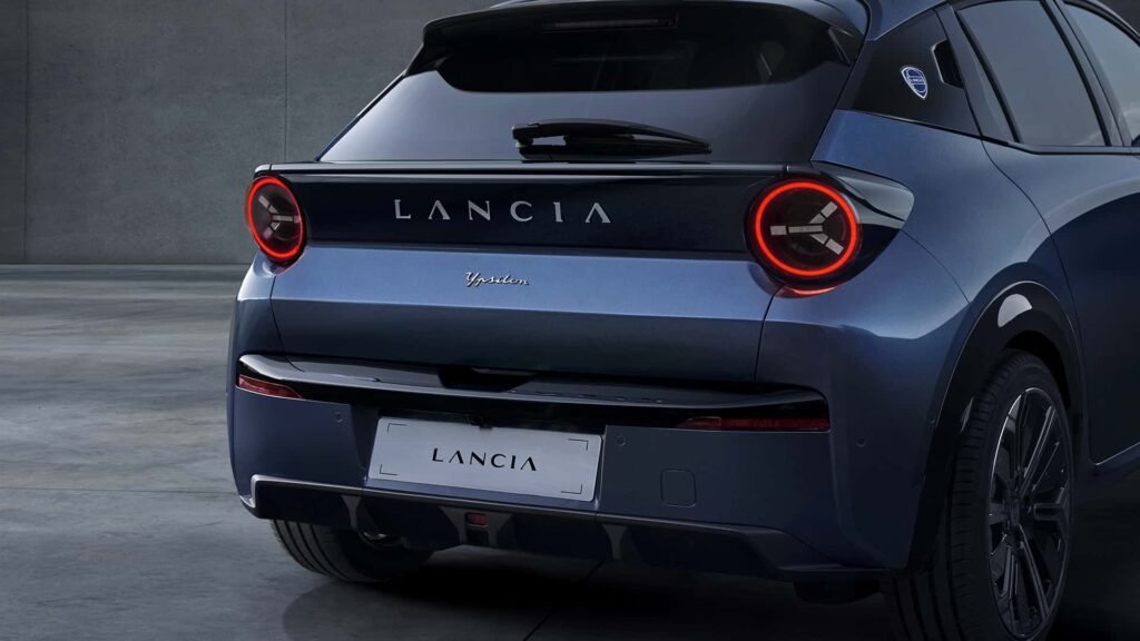 Lancia Ypsilon Cheapest New Car Trim Levels and Standard Equipment